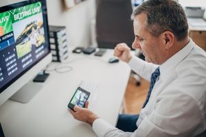 Sports Betting in Kansas | Tax Gambling Winnings | KS MO AR